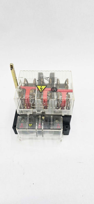 ALLEN BRADLEY 194R-NJ030P3 600 VAC 7.5 HP 3 PH FUSED DISCONNECT SWITCH