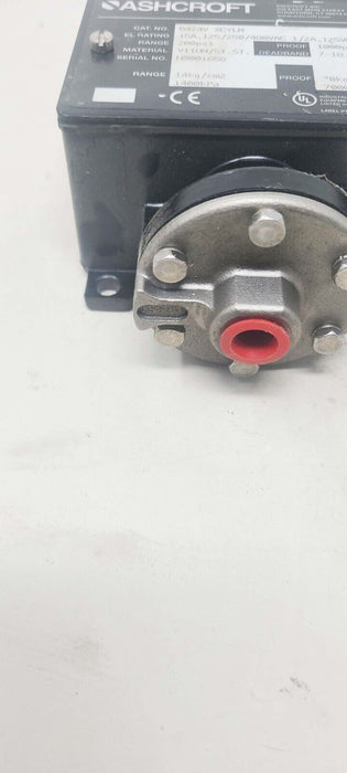 Ashcroft Pressure Switch B424V XCYLM Range: 100psi 15A 125/250/480VAC Used