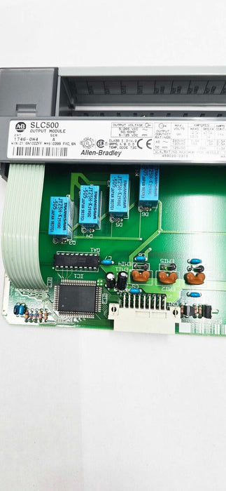 Allen Bradley 1746-OW4 SLC500 4 CH-RELAY OUTPUT MODULE