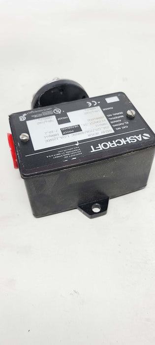 Ashcroft Pressure Switch B424V XCYLM Range: 100psi 15A 125/250/480VAC Used