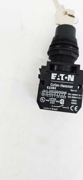 2 Cutler Hammer Eaton E22B2 Contact Blocks with Key Selector Switch