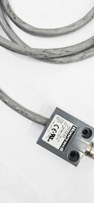 Lot of 5 - HONEYWELL LIMIT SWITCHES 914CE1-9, 914CE1-3, 914CE1-6