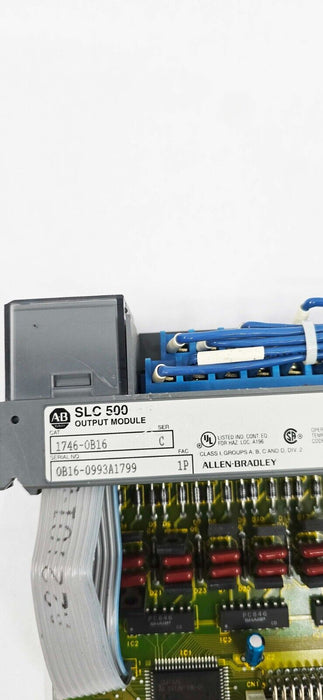 ALLEN-BRADLEY SLC 500 OUTPUT MODULE 1746-OB16 Ser C