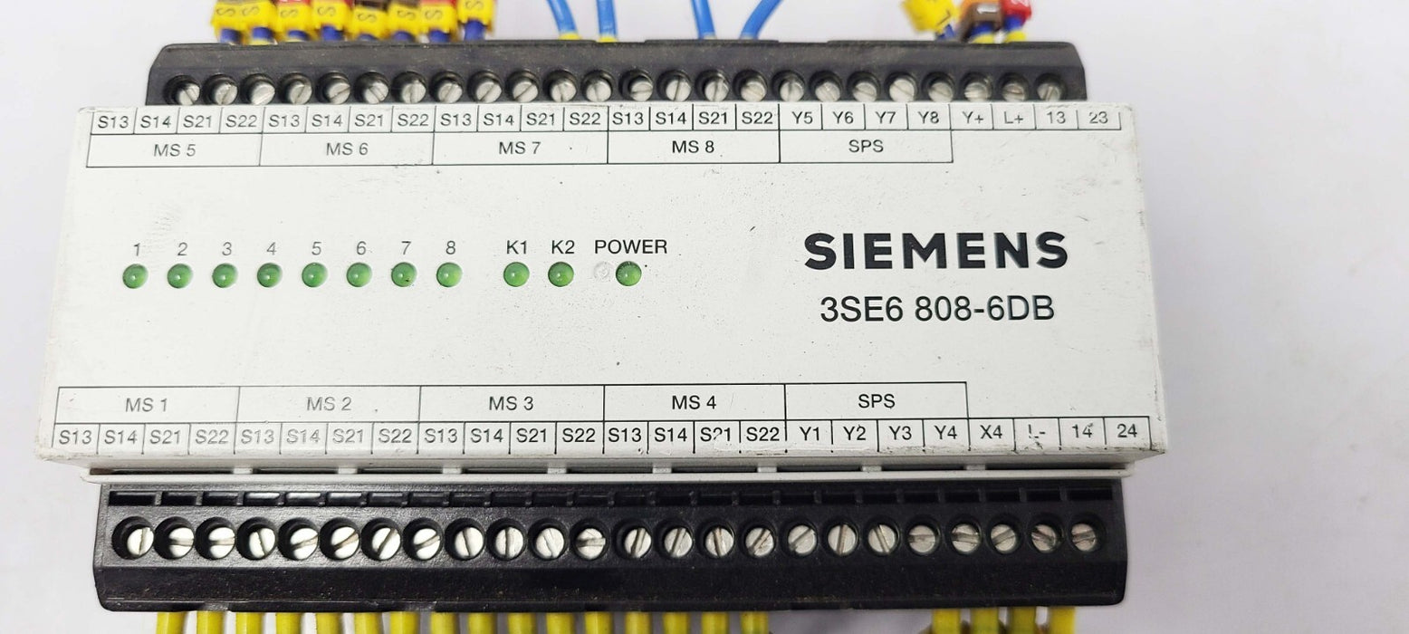 Siemens 3SE6 808-6DB Safety Relay